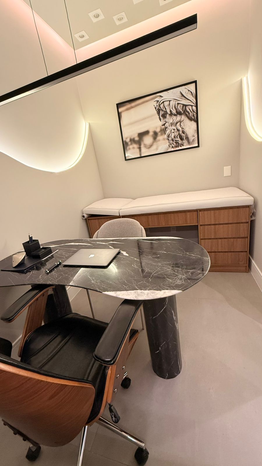 Consultório Dr. Gilton Cambuí - Espaço de Espera